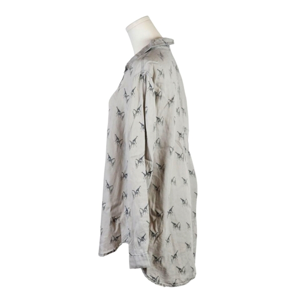 Jane and Delancey Giraffe Print Button Down Shirt Gray 100% Lyocell Size Large - Picture 4 of 12